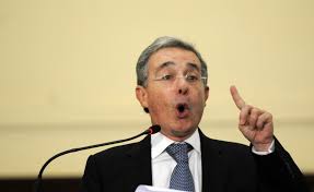 Álvaro Uribe reacciona ante las graves acusaciones de Maduro