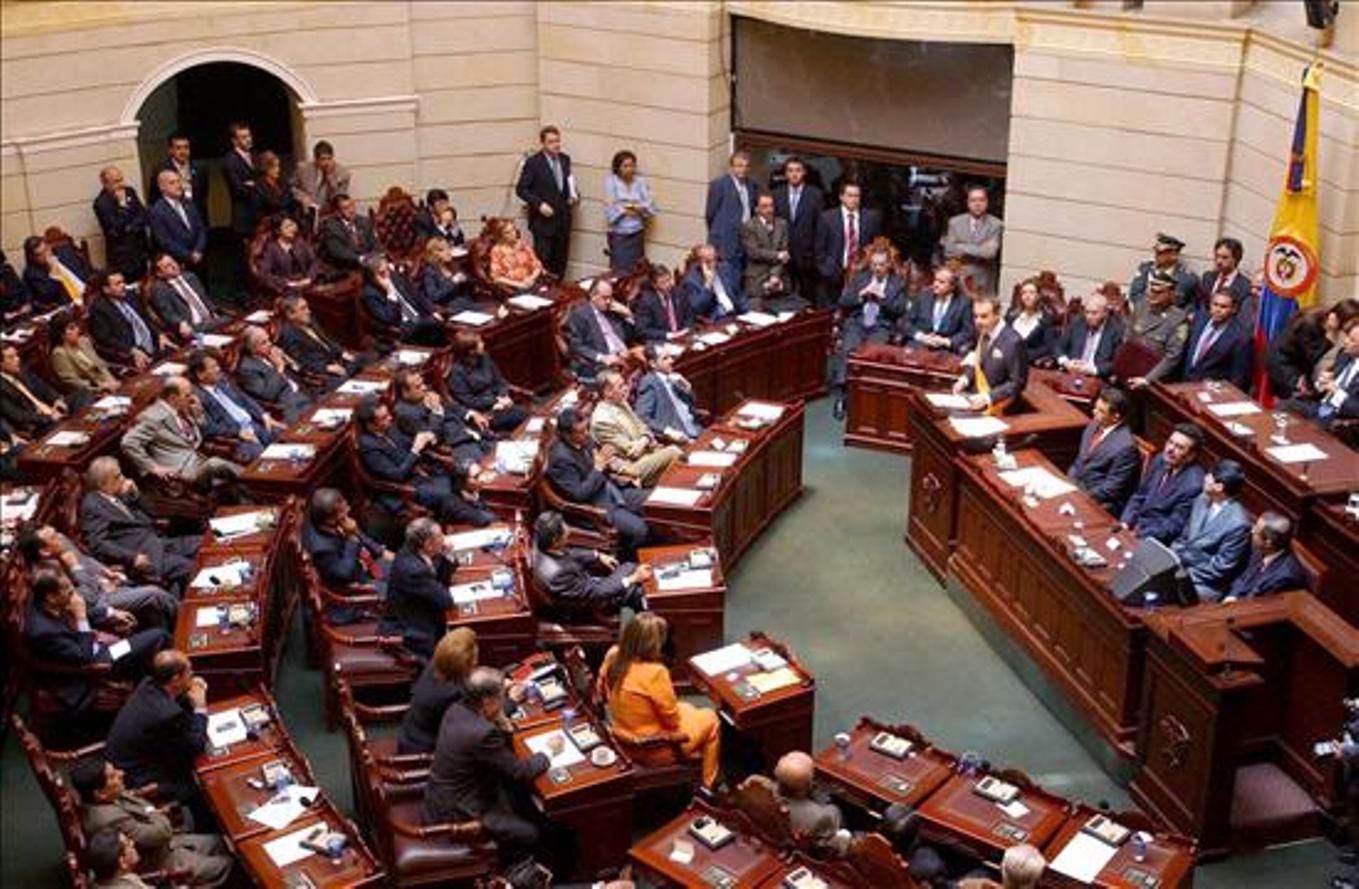 No se incluirán nuevos temas a la reforma de equilibrio de poderes, afirma Santos