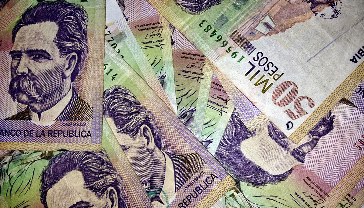 La reforma tributaria distancia a los gremios del gobierno