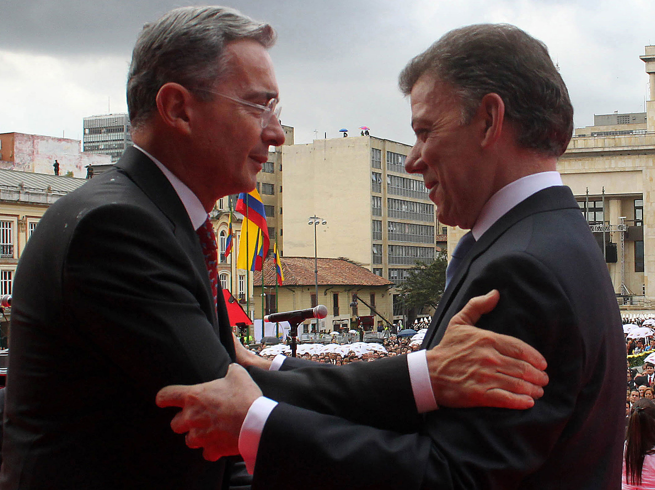 Uribe culpa a Santos por su deslealtad