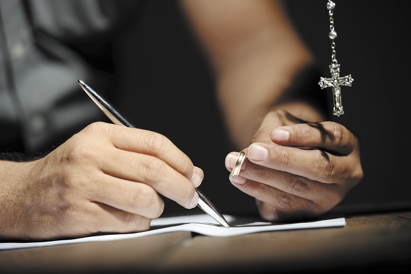 ¿Cómo proceder para conseguir la nulidad del matrimonio católico en Colombia?