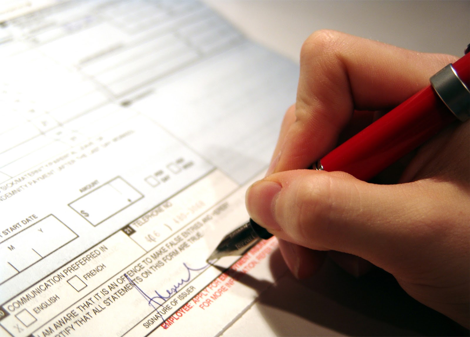 ¿En qué consiste un contrato de mandato comercial ?