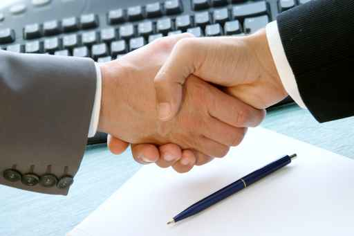 ¿Qué caracteriza a un contrato de suministro?